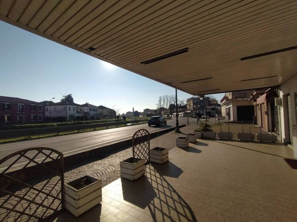 negozio in vendita a Mira in zona Giovanni XXIII