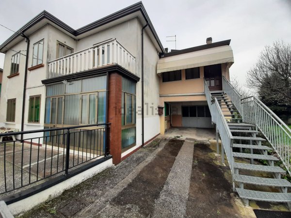 casa indipendente in vendita a Mira