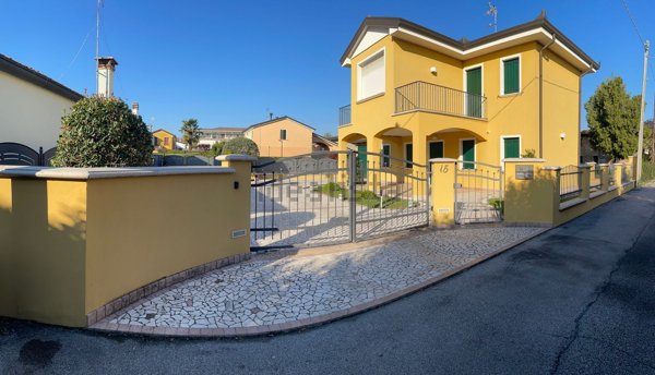 casa indipendente in vendita a Mira