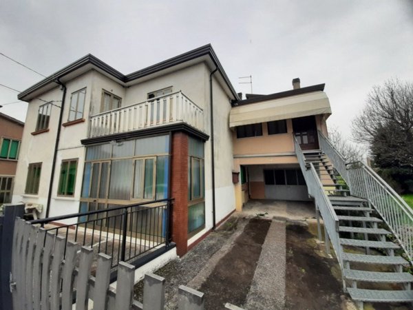 casa indipendente in vendita a Mira in zona Giovanni XXIII