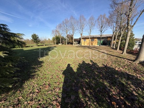 locale di sgombero in vendita a Mira