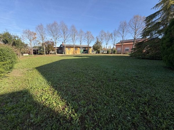 locale commerciale in vendita a Mira