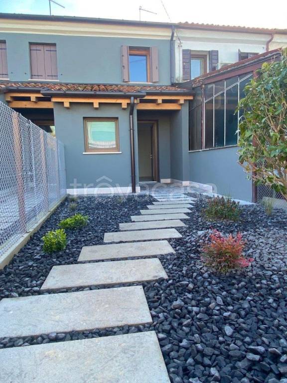 casa indipendente in vendita a Mira in zona Marano