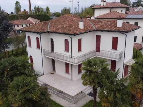 casa indipendente in vendita a Mira