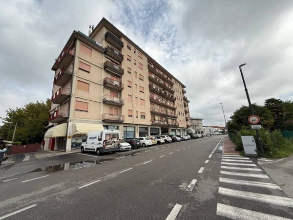 negozio in vendita a Mira