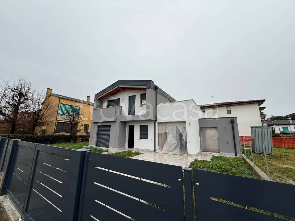 casa indipendente in vendita a Mira in zona Giovanni XXIII
