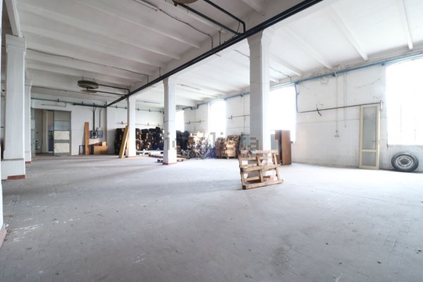 locale di sgombero in vendita a Mira in zona Marano