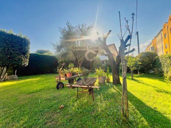 casa indipendente in vendita a Mira in zona Piazza Vecchia