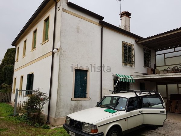 casa indipendente in vendita a Mira in zona Piazza Vecchia