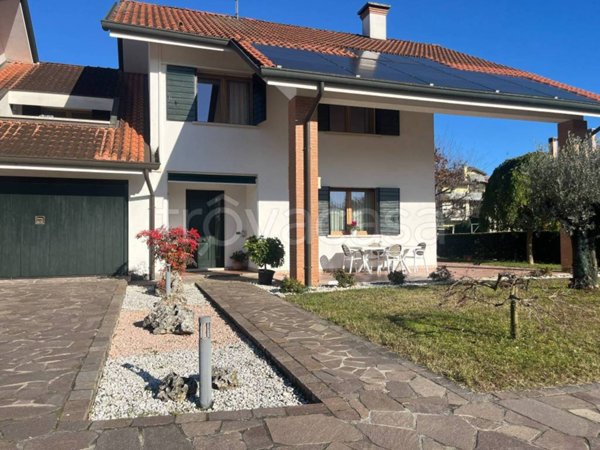 casa indipendente in vendita a Mira in zona Giovanni XXIII