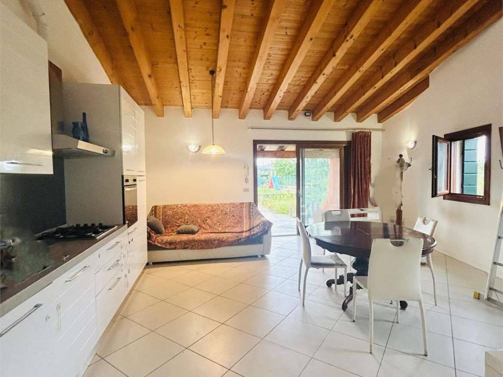 casa indipendente in vendita a Mira in zona Marano