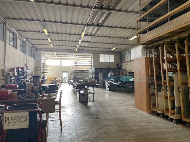 locale commerciale in vendita a Mira