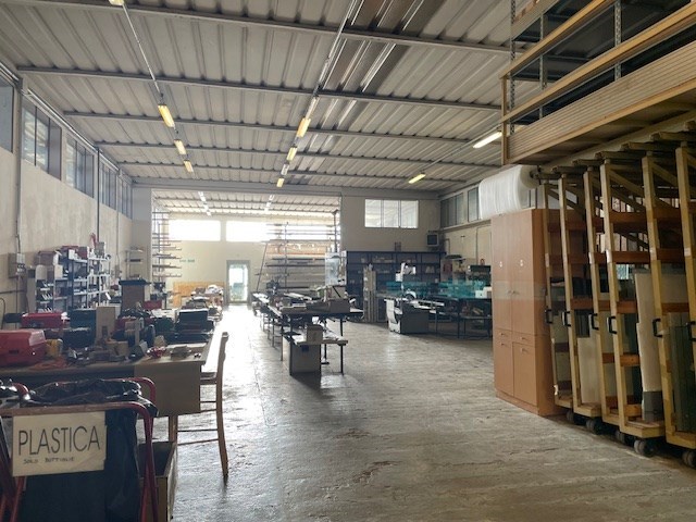 locale commerciale in vendita a Mira