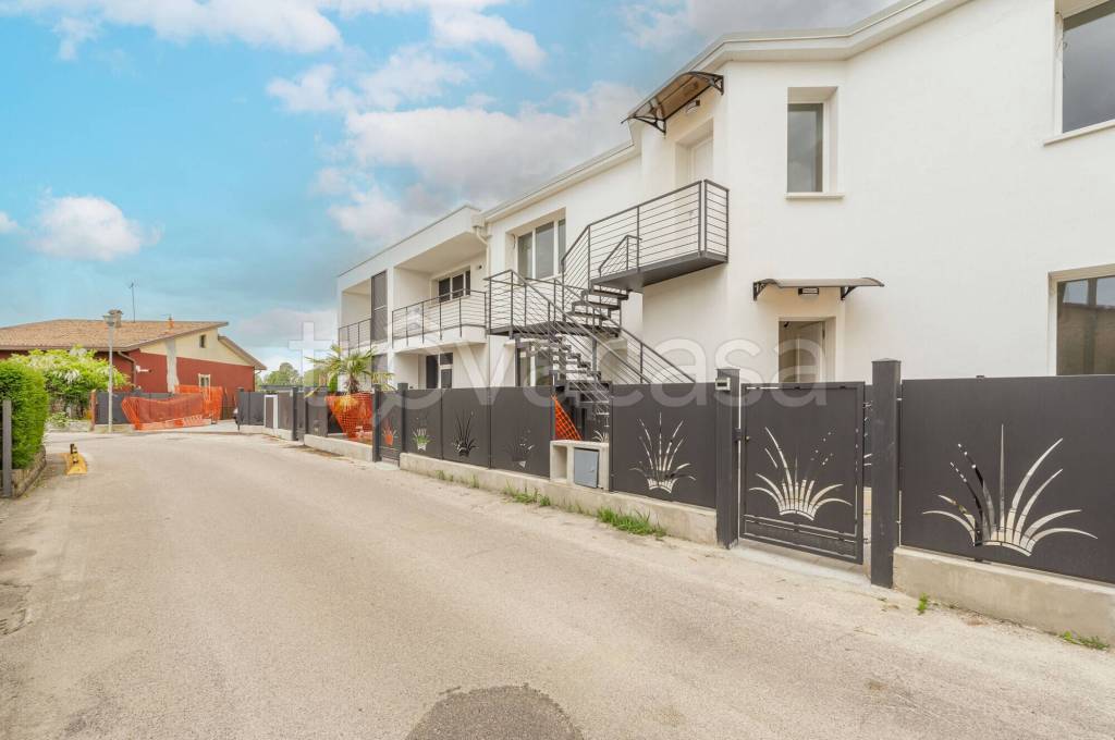 appartamento in vendita a Mira in zona Giovanni XXIII