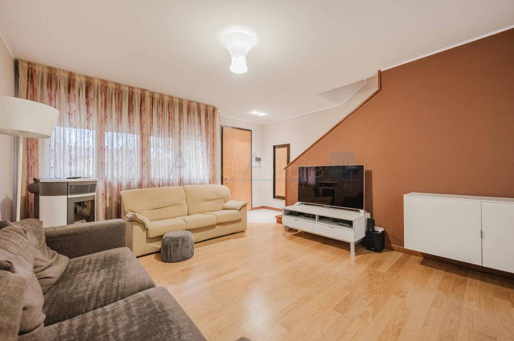 casa indipendente in vendita a Mira in zona Giovanni XXIII