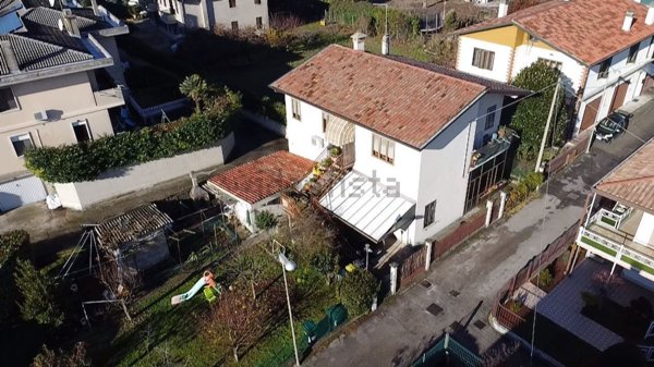 casa semindipendente in vendita a Mira