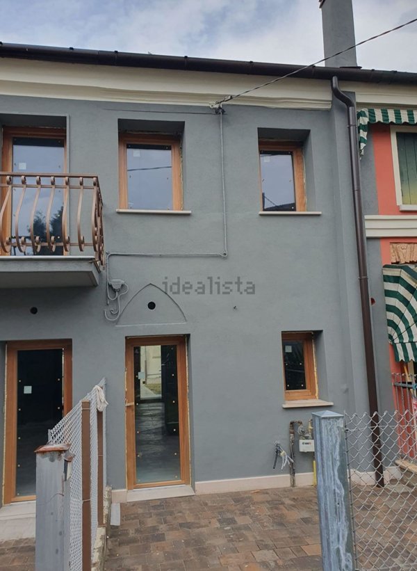 casa indipendente in vendita a Mira in zona Marano