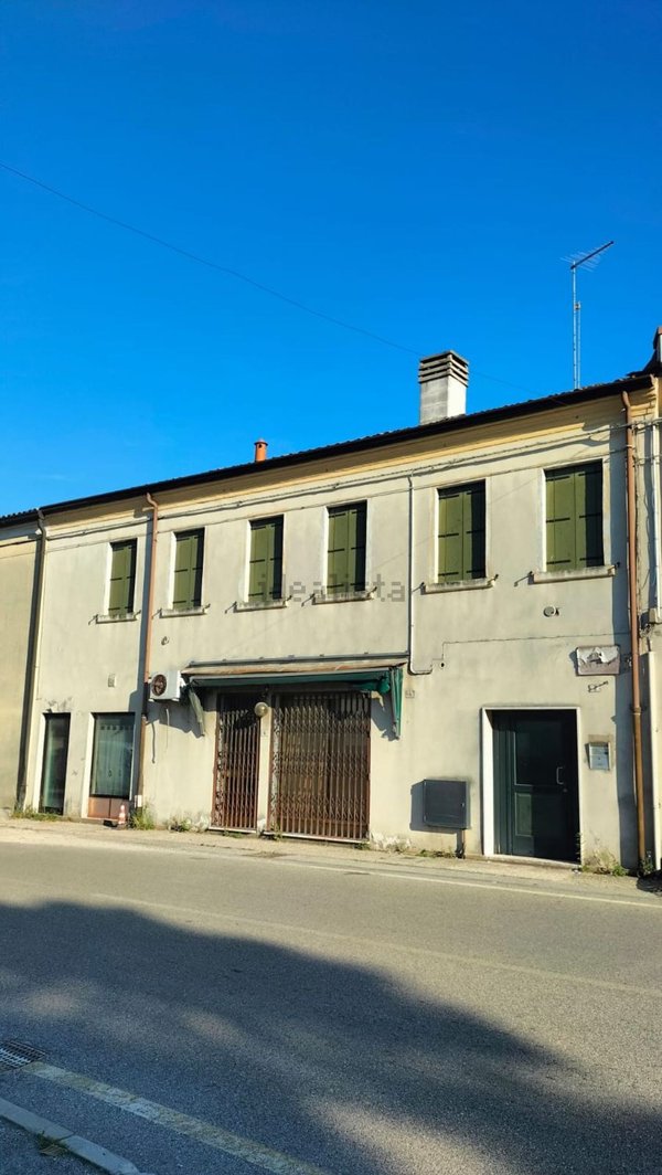 appartamento in vendita a Mira in zona Piazza Vecchia