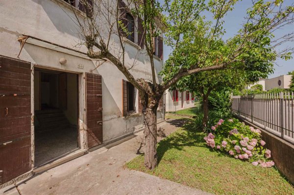 casa indipendente in vendita a Mira