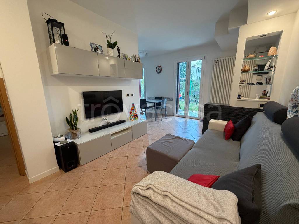 appartamento in vendita a Mira in zona Giovanni XXIII