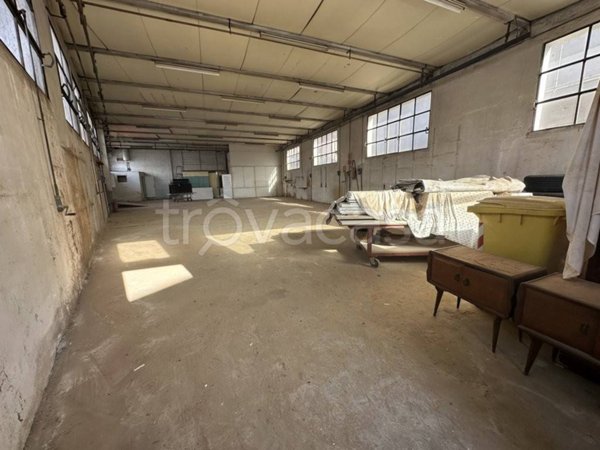 locale commerciale in vendita a Mira