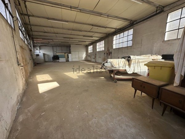 capannone in vendita a Mira