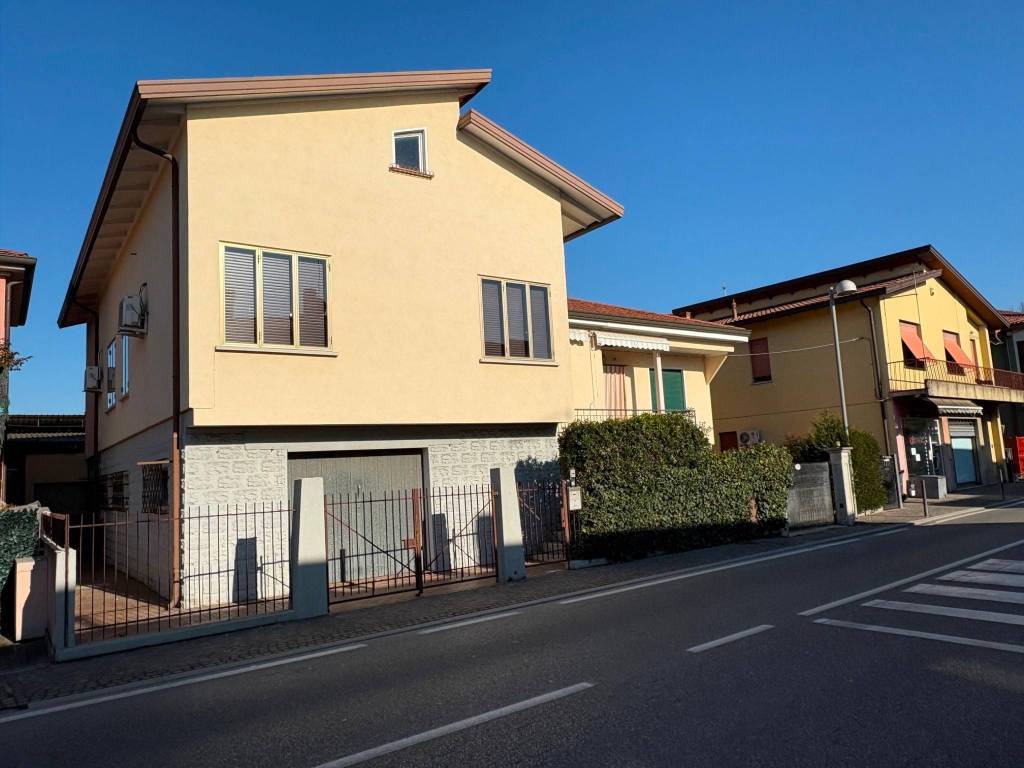 casa indipendente in vendita a Mira in zona Marano