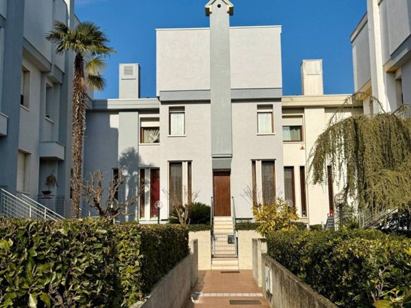 casa indipendente in vendita a Mira