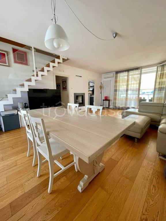 appartamento in vendita a Mira in zona Giovanni XXIII