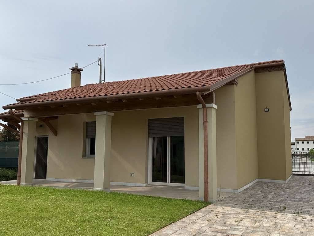 casa indipendente in vendita a Mira in zona Piazza Vecchia