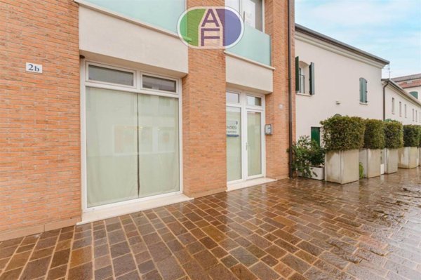 negozio in vendita a Mira in zona Marano