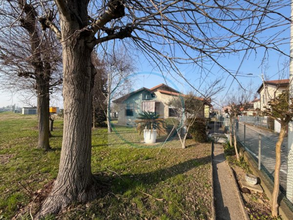 casa indipendente in vendita a Mira in zona Marano