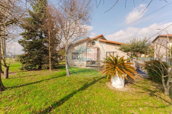 casa indipendente in vendita a Mira in zona Marano