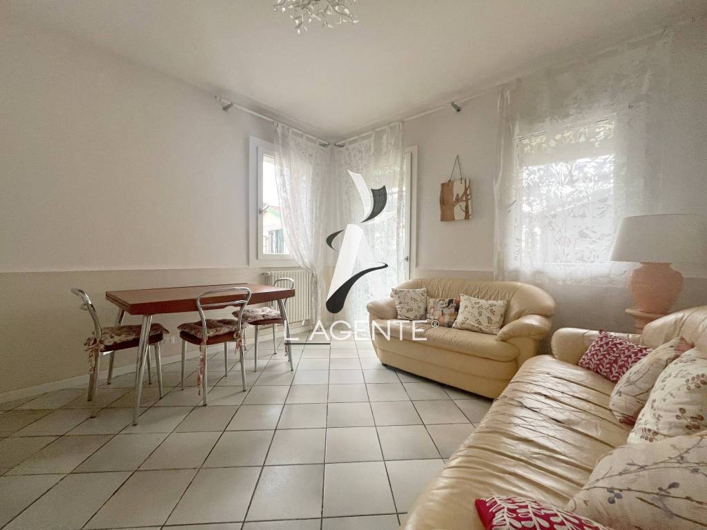 casa indipendente in vendita a Mira in zona Giovanni XXIII