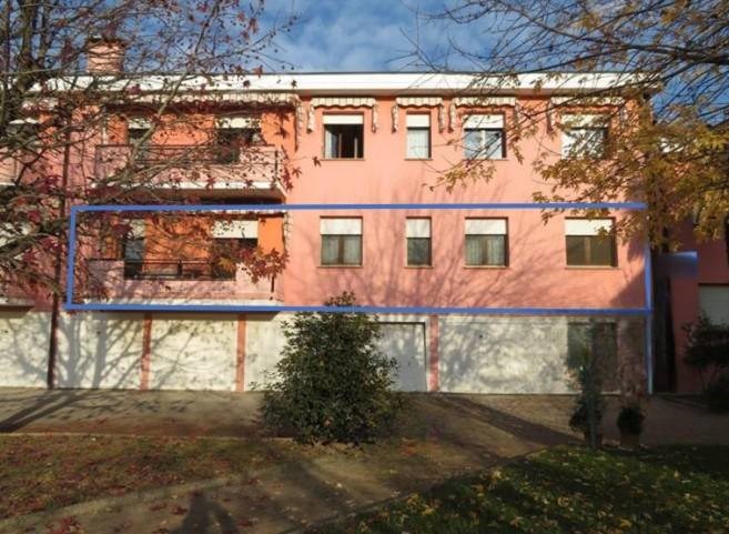 appartamento in vendita a Mira in zona Piazza Vecchia