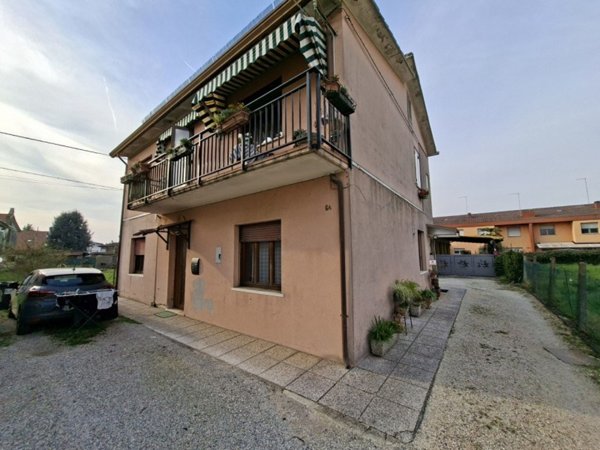 casa indipendente in vendita a Mira in zona Piazza Vecchia