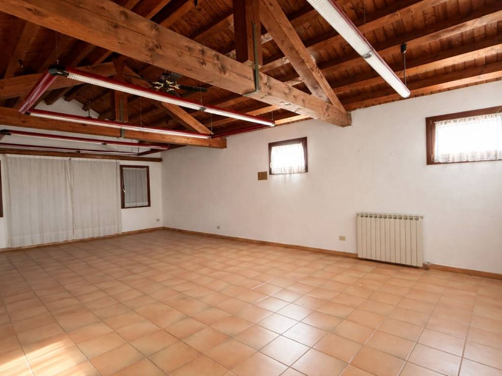 appartamento in vendita a Mira in zona Giovanni XXIII