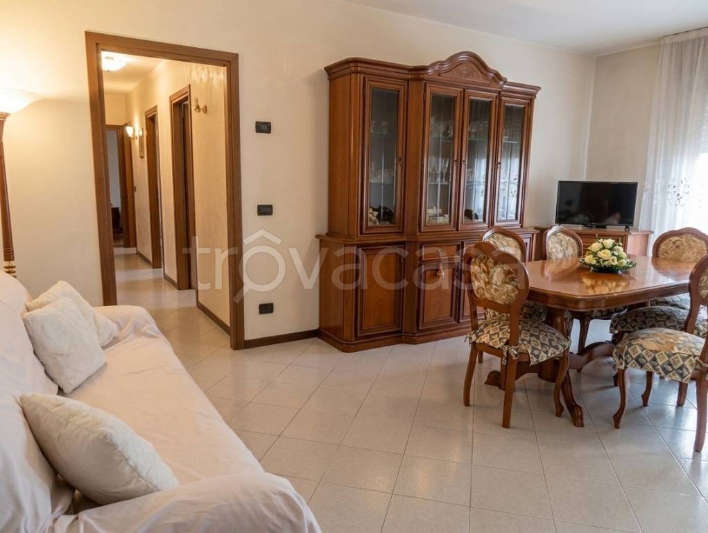 appartamento in vendita a Mira in zona Piazza Vecchia