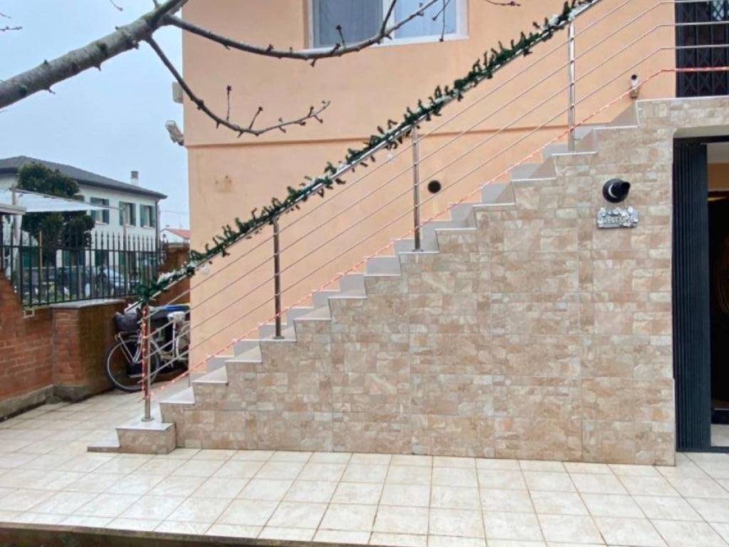 casa indipendente in vendita a Mira in zona Dogaletto