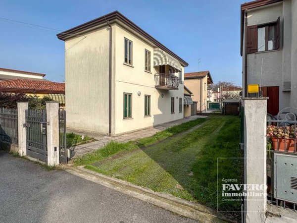 casa indipendente in vendita a Mira in zona Giovanni XXIII