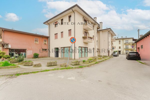 appartamento in vendita a Mira in zona Piazza Vecchia
