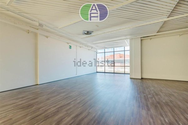 negozio in vendita a Mira in zona Marano