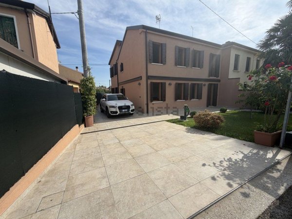 casa indipendente in vendita a Mira