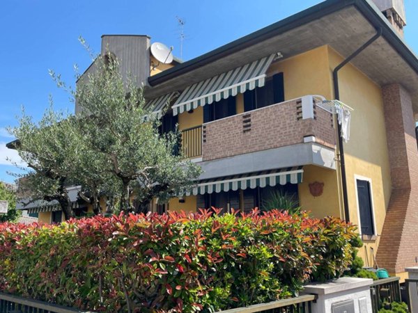 casa indipendente in vendita a Mira in zona Giovanni XXIII