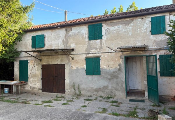 casa indipendente in vendita a Mira in zona Piazza Vecchia