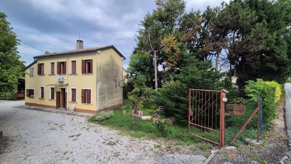casa indipendente in vendita a Mira in zona Piazza Vecchia