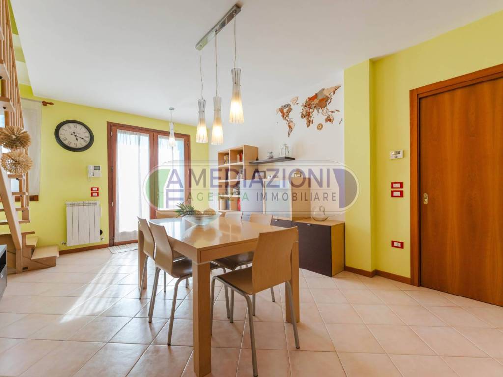 appartamento in vendita a Mira in zona Giovanni XXIII