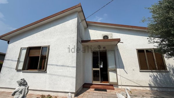 appartamento in vendita a Mira in zona Giovanni XXIII