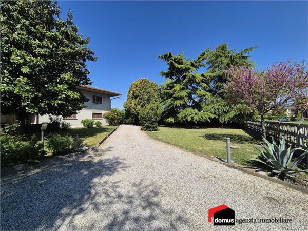 casa indipendente in vendita a Mira in zona Marano