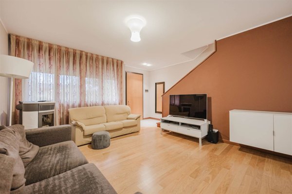 casa indipendente in vendita a Mira in zona Piazza Vecchia
